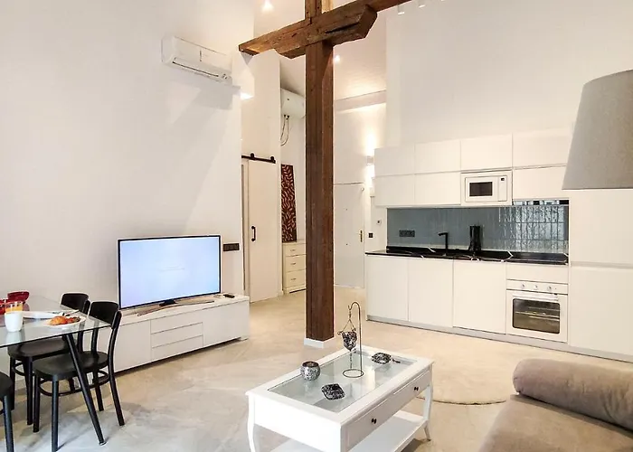Acogedor Apartamento En Pleno Centro De Malaga By Sharingco