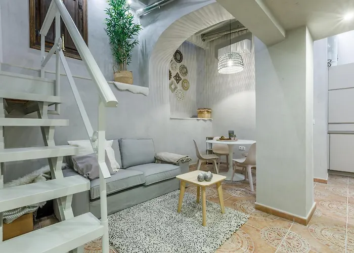 Holidays2Malaga Molinillo Premium Duplex In The City Center Renovated Top Style
