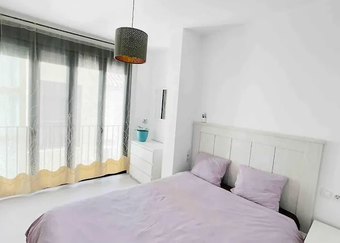 Stylish 2 Bedroom Apartment Next To Lamerced Plaza