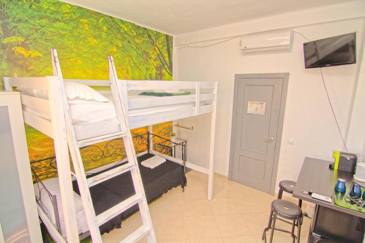 Cost Mercado Homestay *