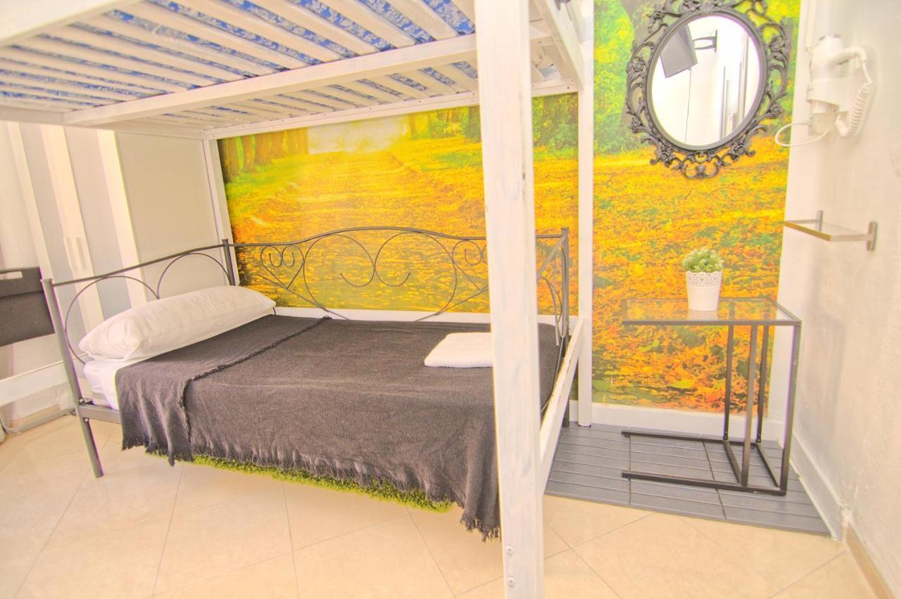 Homestay Cost Mercado