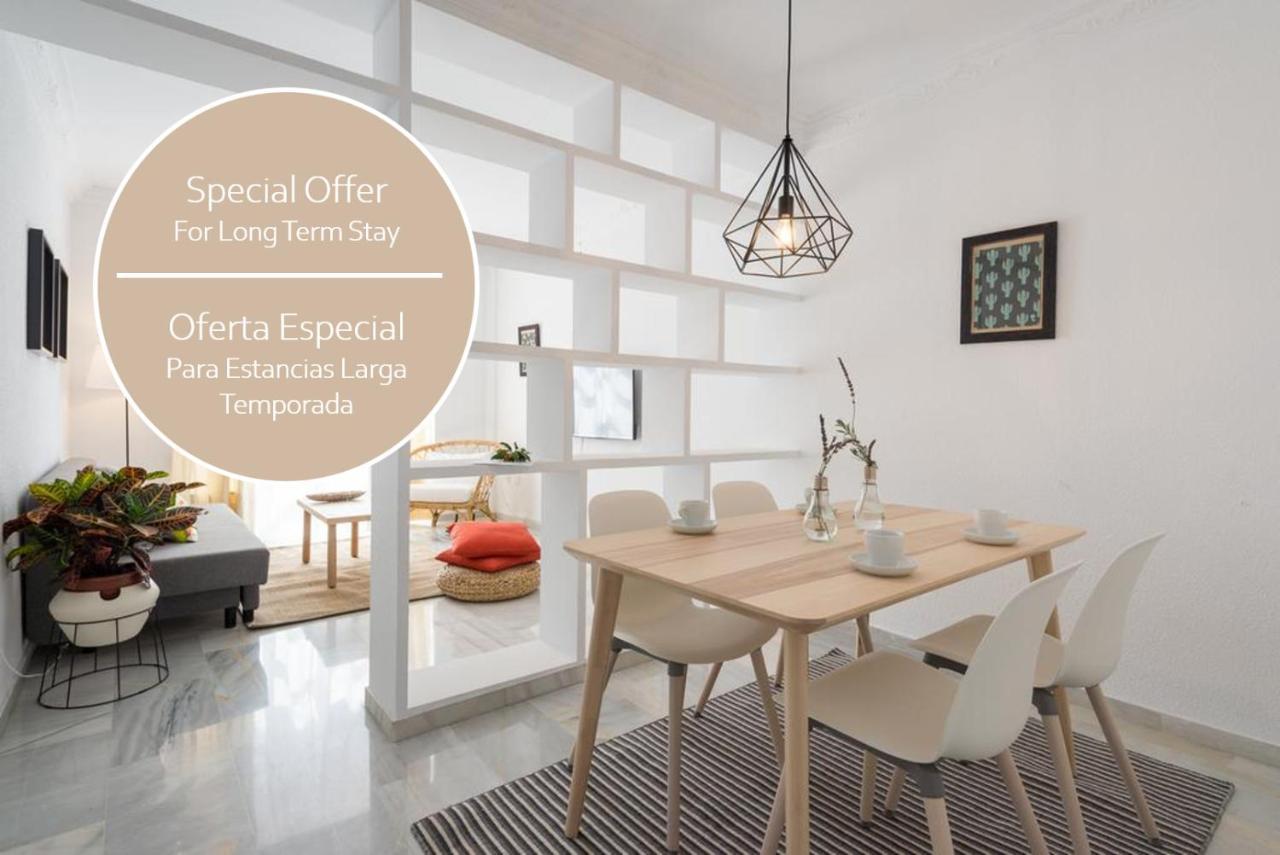 Malagasuite Center & Parking Apartment Malaga