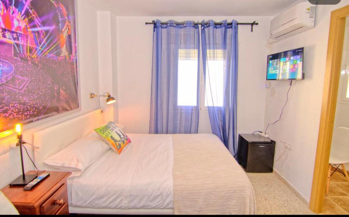 Homestay Cost Mercado