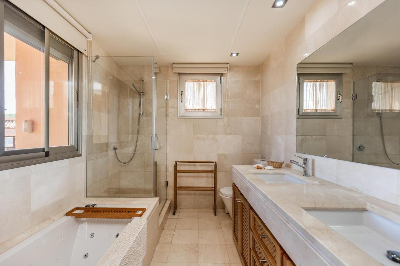 Townhouse With Great Sea Views In Riviera Del Sol * Malaga