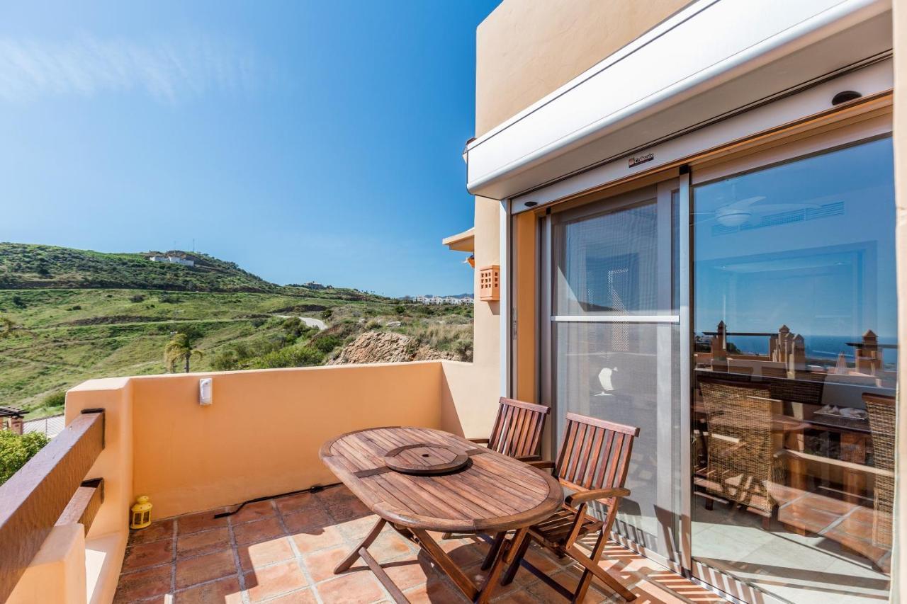 Townhouse With Great Sea Views In Riviera Del Sol Malaga