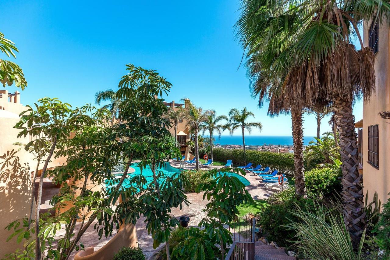 Townhouse With Great Sea Views In Riviera Del Sol Holiday home