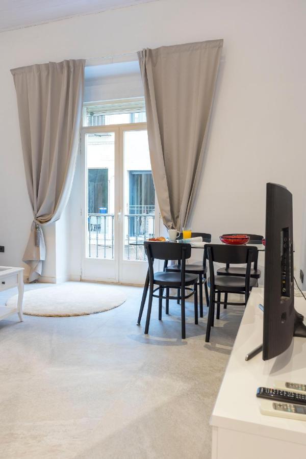 Apartment Acogedor Apartamento En Pleno Centro De By Sharingco