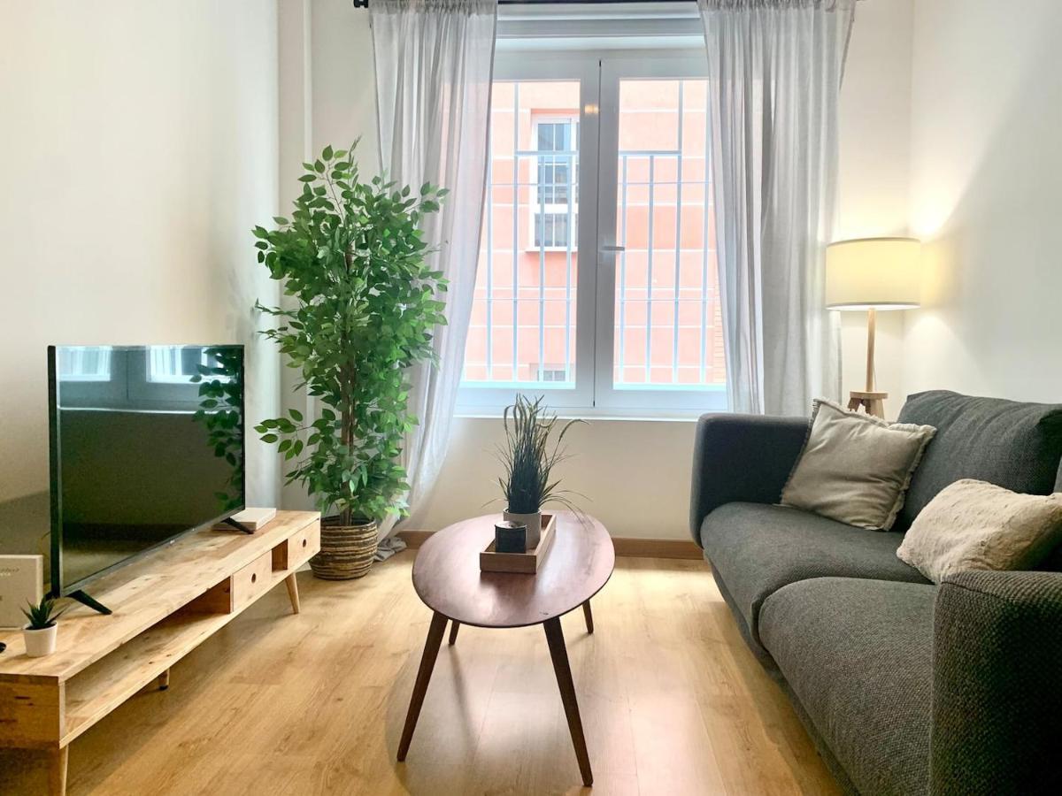 Homely Plaza Del Teatro Apartment *