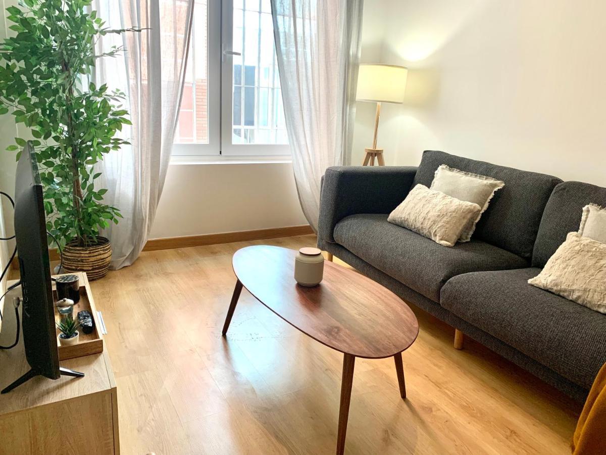 Homely Plaza Del Teatro Apartment *