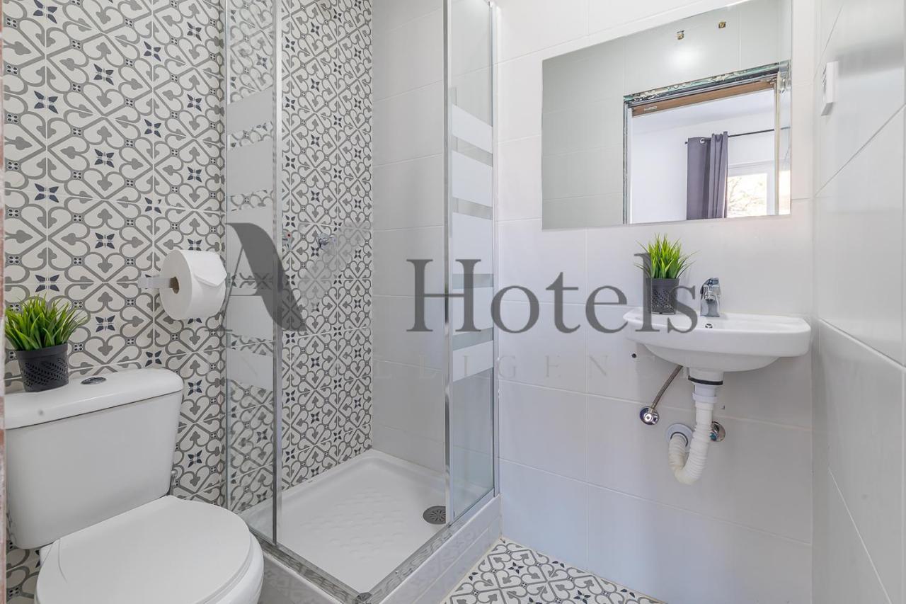 Ayz Elcano - Auto Check-in Guest house *