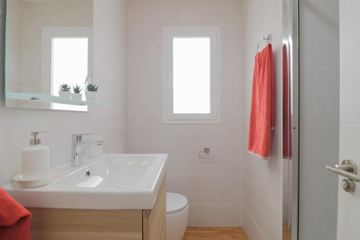 C102 - Huge And Stylish 5 Bedroom By The Center Apartment Málaga