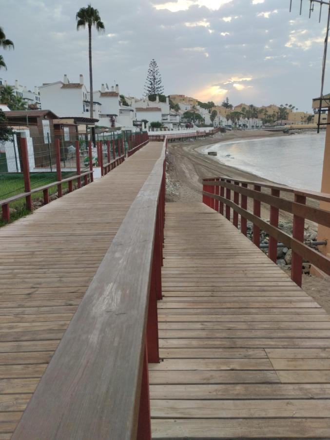 Apartamento Almirante Beach * Málaga