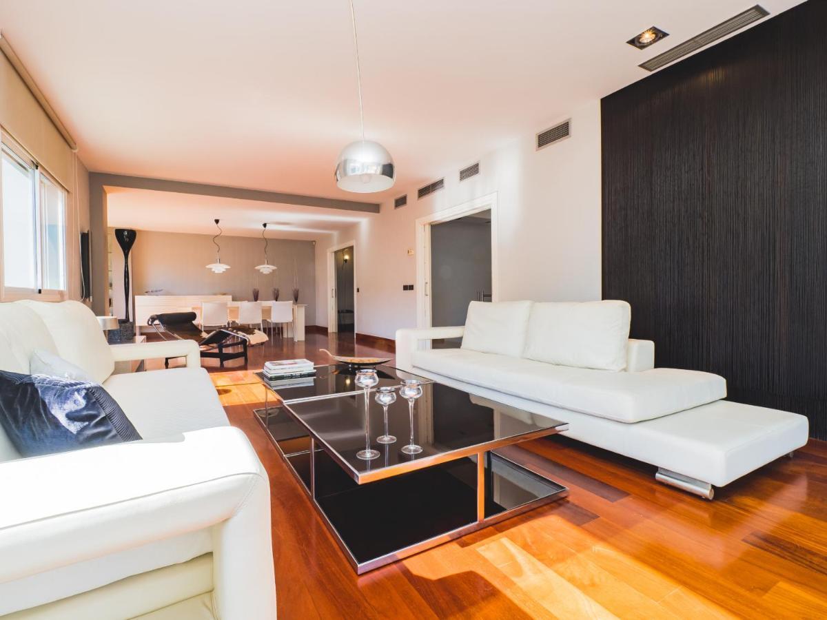 Villa Cubo's Gibralfaro House Center Malaga