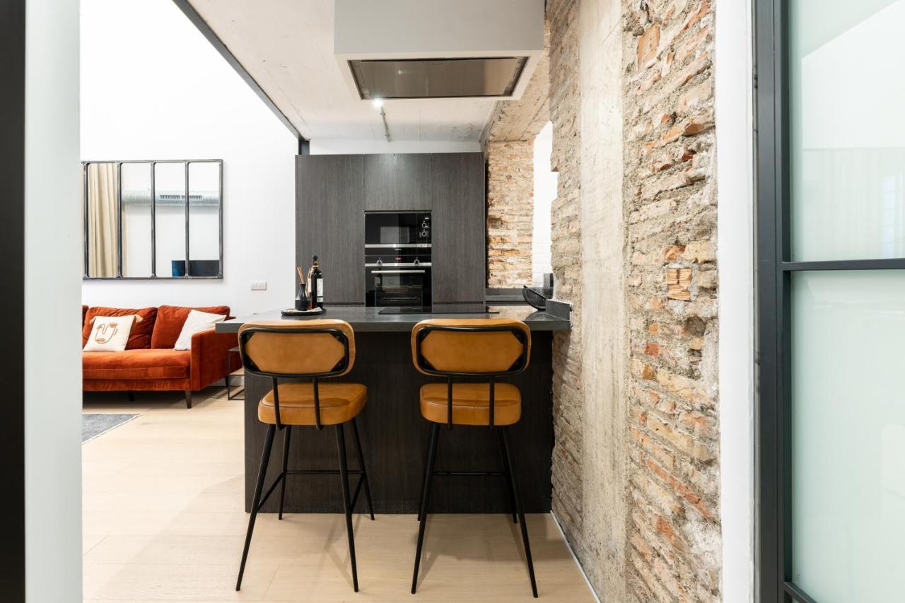 High Ceiling Gem In Heart Of Historic District * Malaga