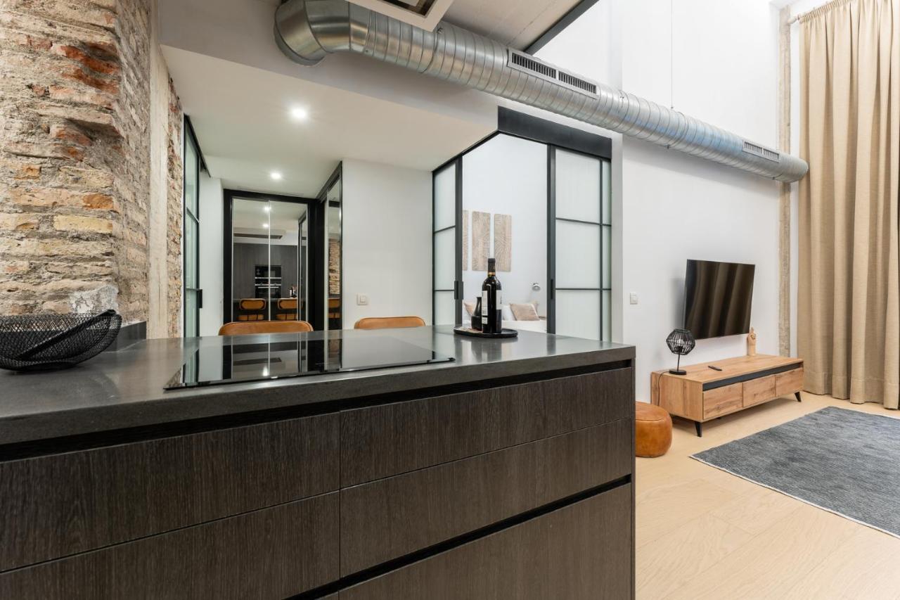 High Ceiling Gem In Heart Of Historic District Apartment *