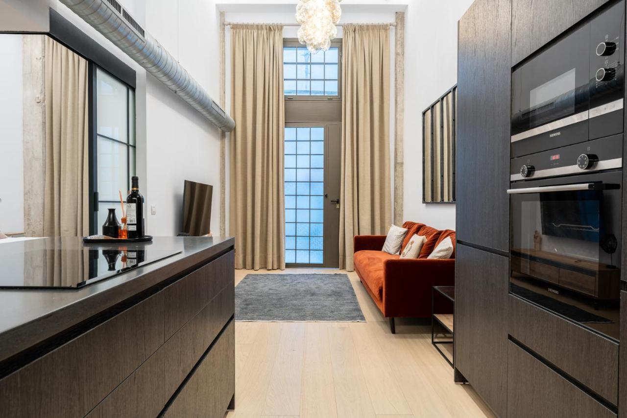 High Ceiling Gem In Heart Of Historic District Apartment *