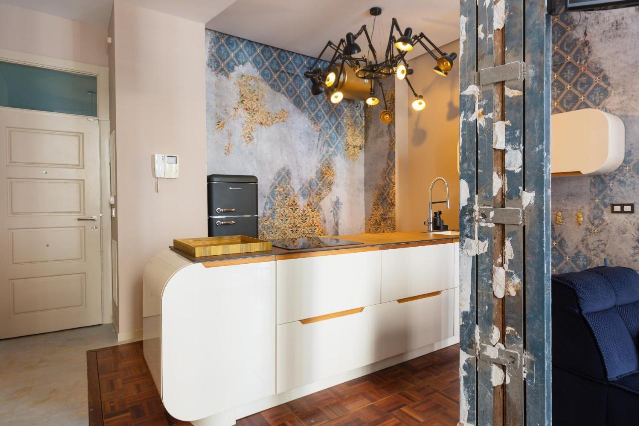 Apartment Balcones De Larios: Beautiful Balconies Next To Plaza De La Constitucion Malaga