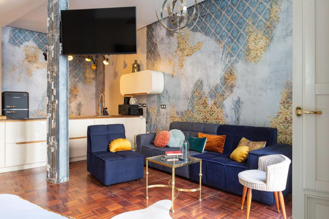 Apartment Balcones De Larios: Beautiful Balconies Next To Plaza De La Constitucion Malaga