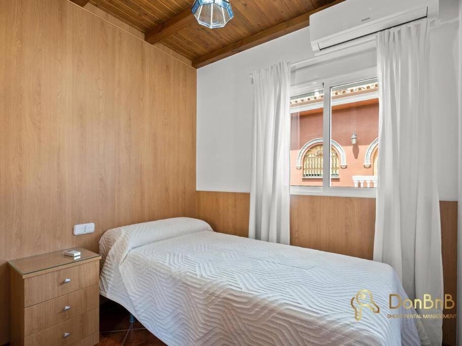 Casa Con 3 En El Tarajal Malaga