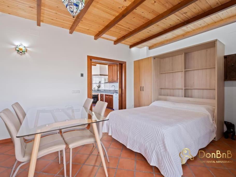 Holiday home Casa Con 3 En El Tarajal Malaga