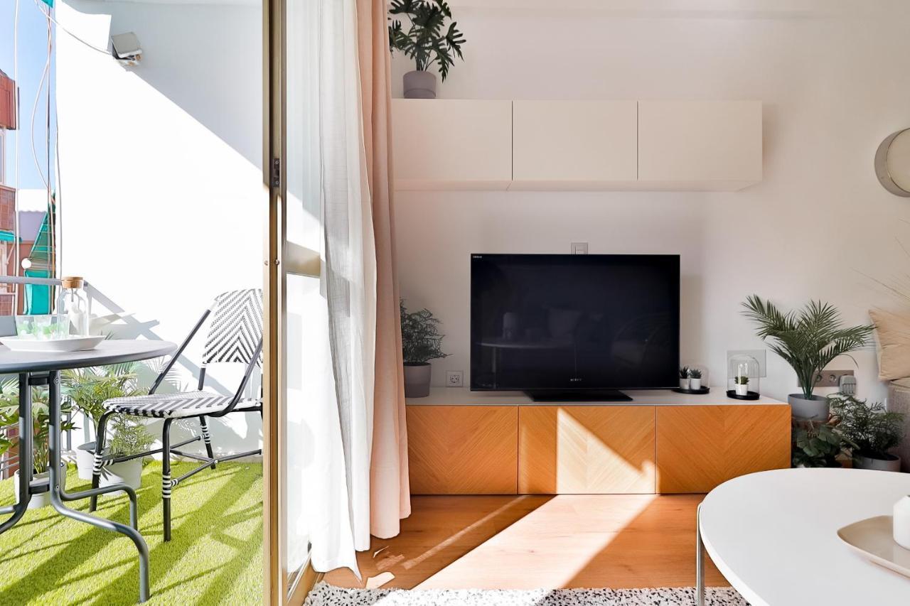 Apartment C24 Fantastic 4 Bedroom With Terrace Malaga