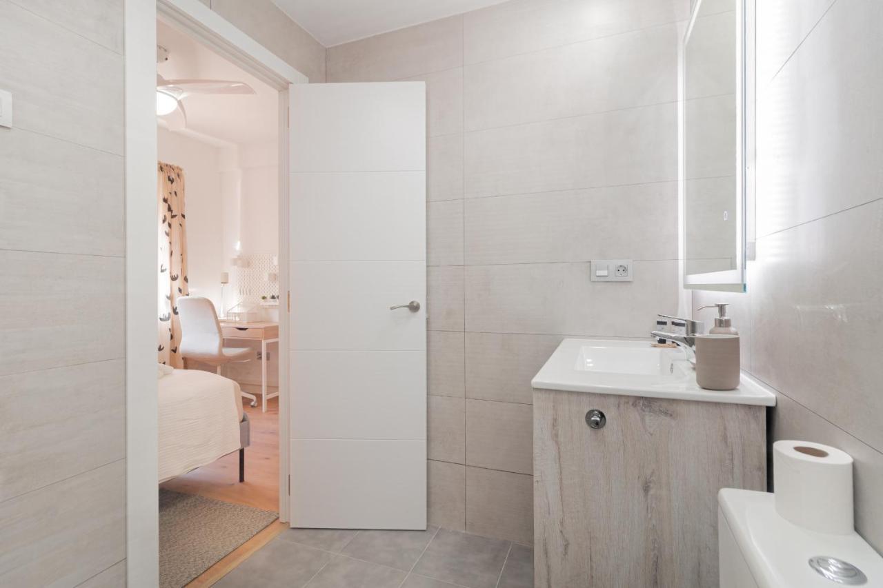 C24 Fantastic 4 Bedroom With Terrace Apartment *