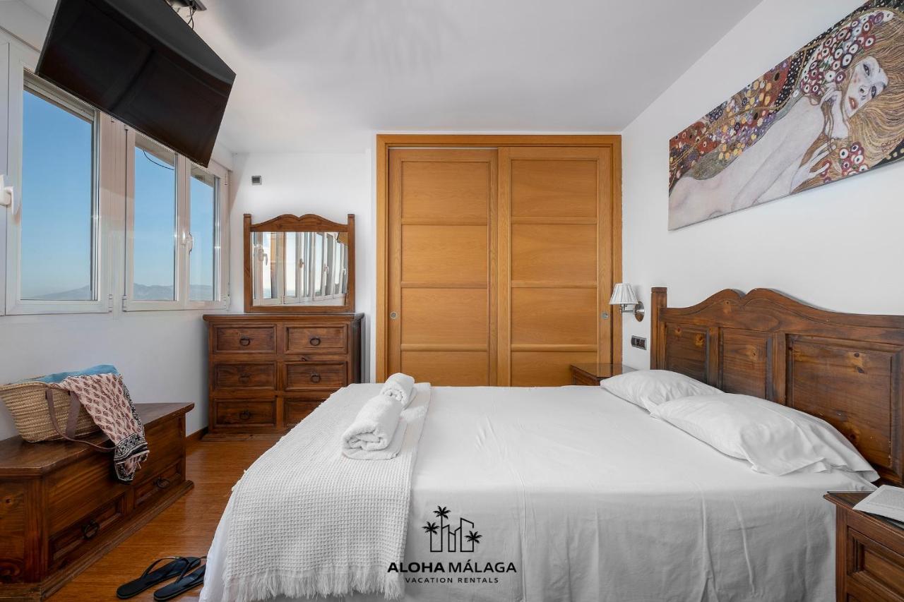 Apartment Lucila Beachfront Pedregalejo By Alohamalaga
