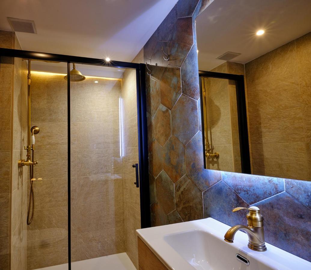 Leo Home- Bright & Centric 3 Bedrooms With Private Parking Included *