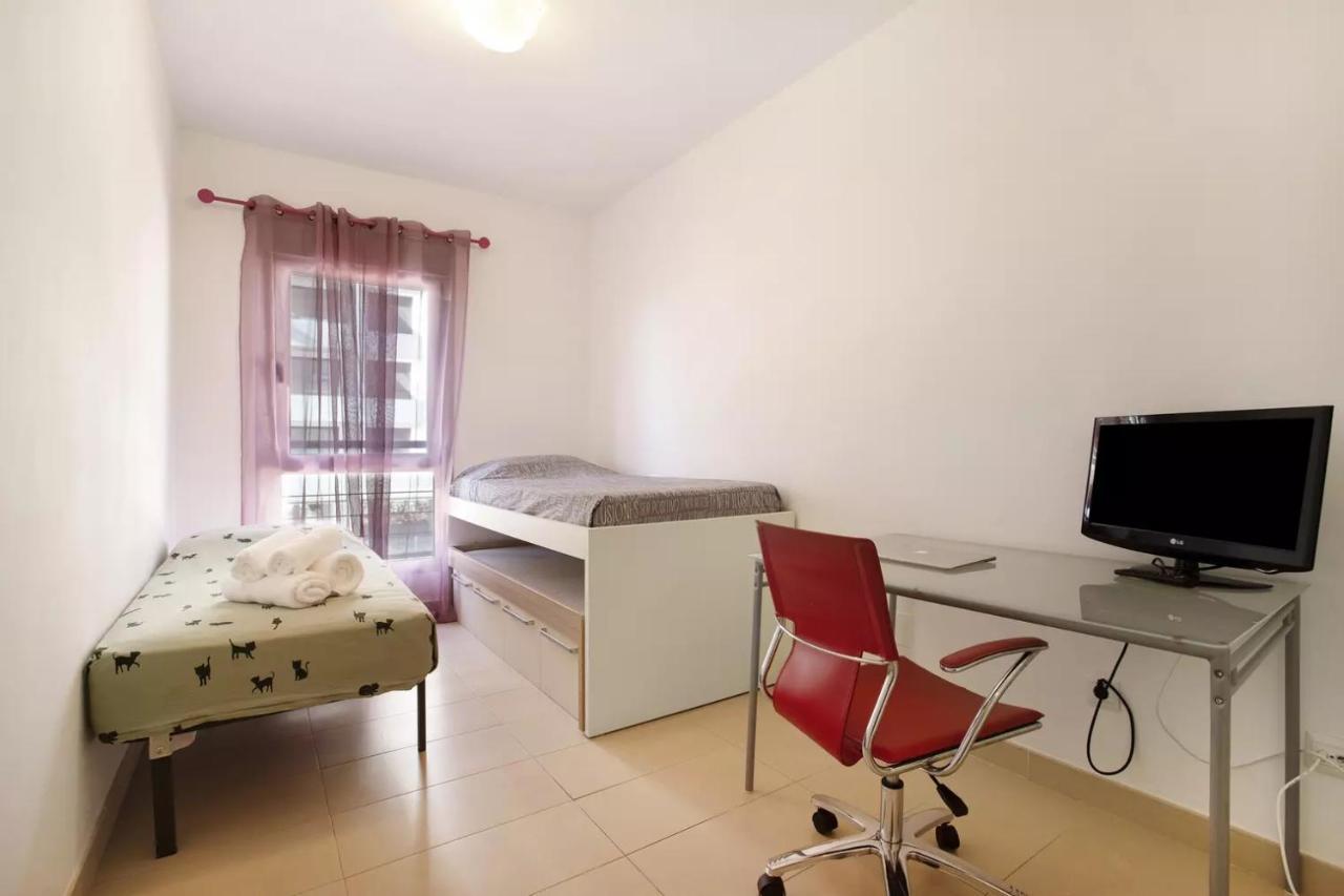Apartamento Campus Parking Included Málaga