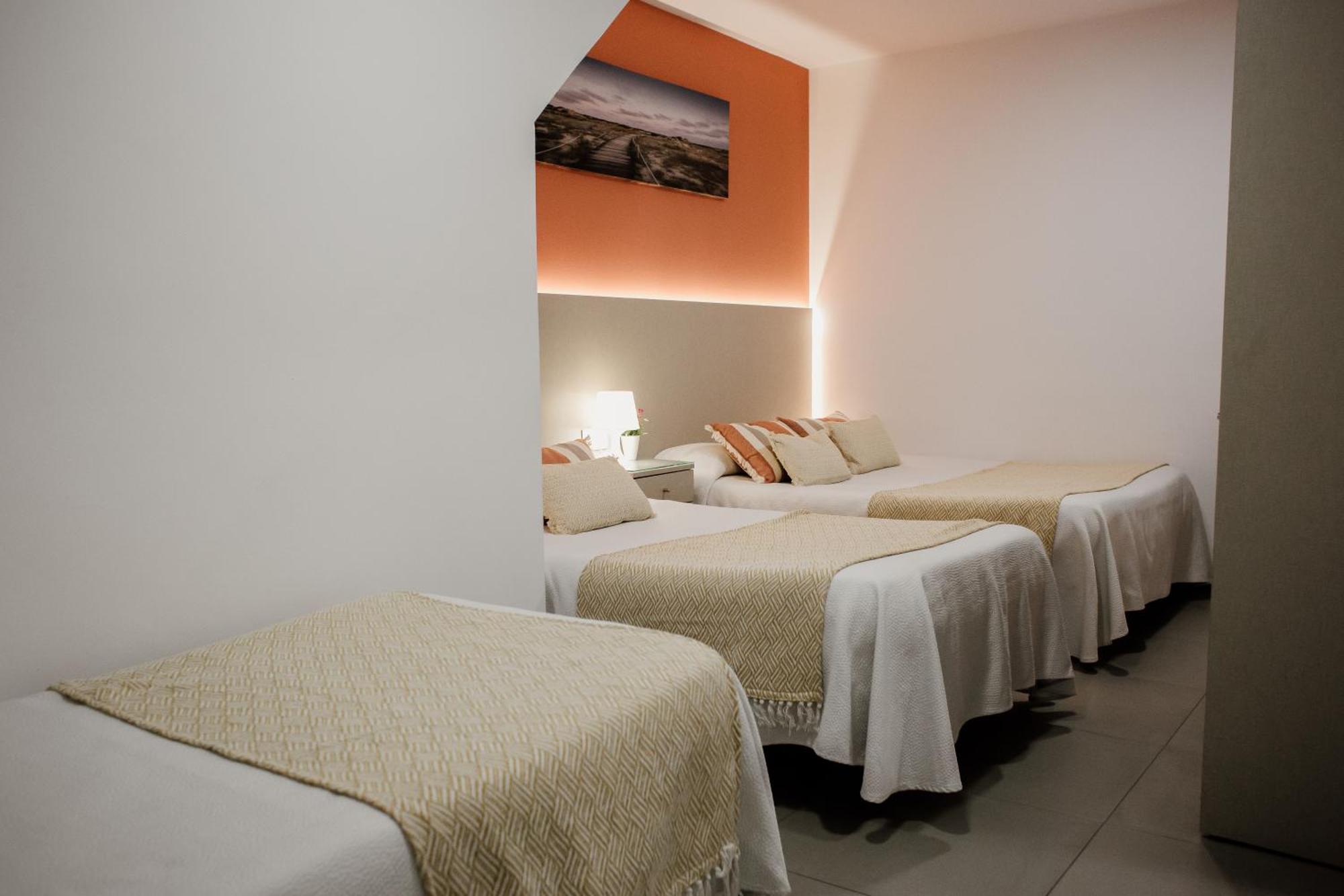 Guest house Apartamentos Turisticos Mastil 16 2*