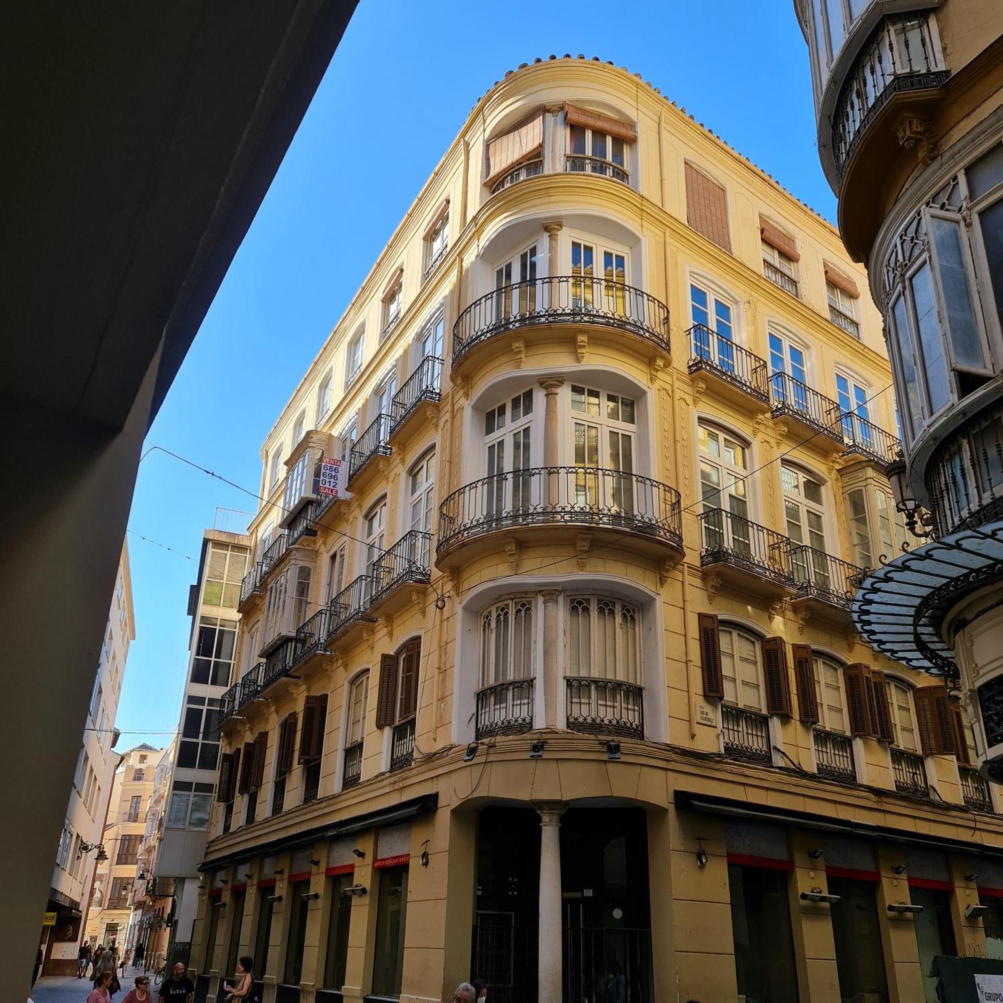 Luis De Velazquez * Málaga