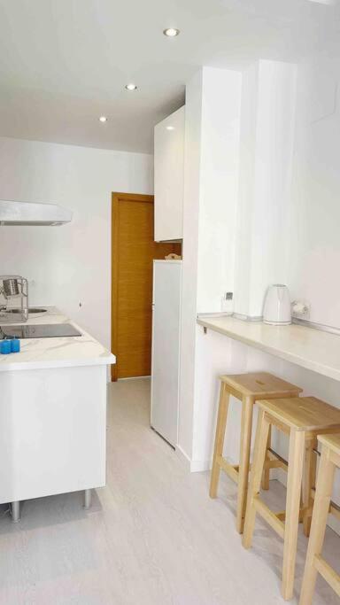 Stylish 2 Bedroom Next To Lamerced Plaza *
