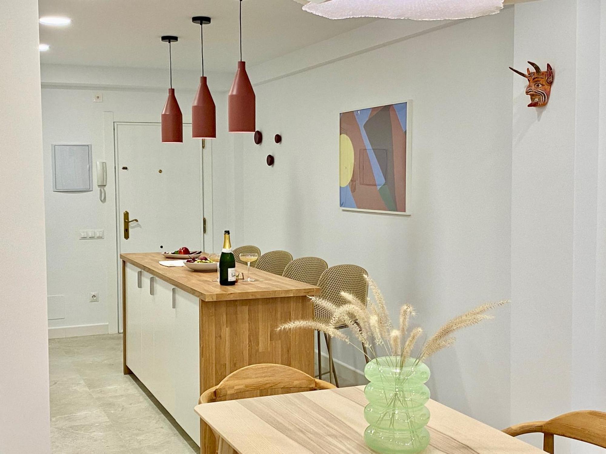 Apartamento Amplio En El Centro De *