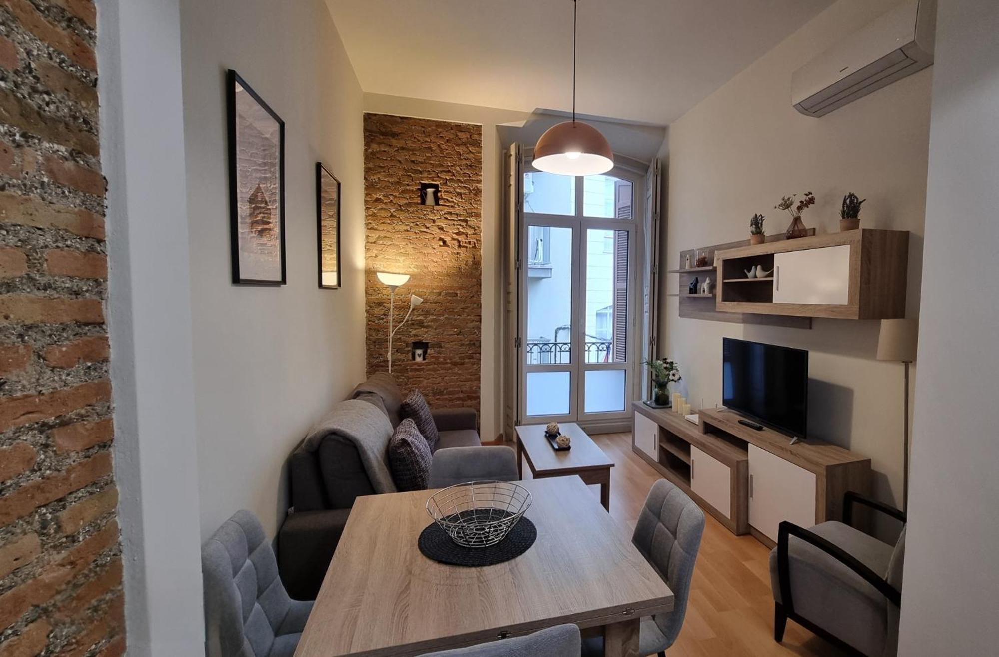 Apartment Rosa 2 Bedrooms In Center Málaga