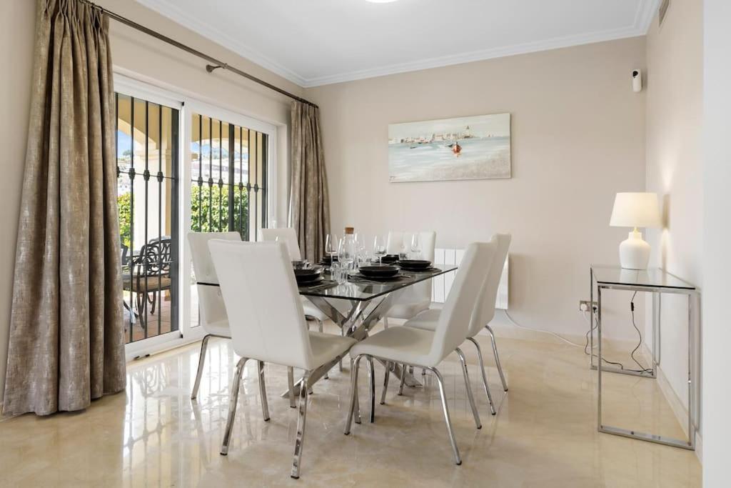 La Quinta Hills - Luxury