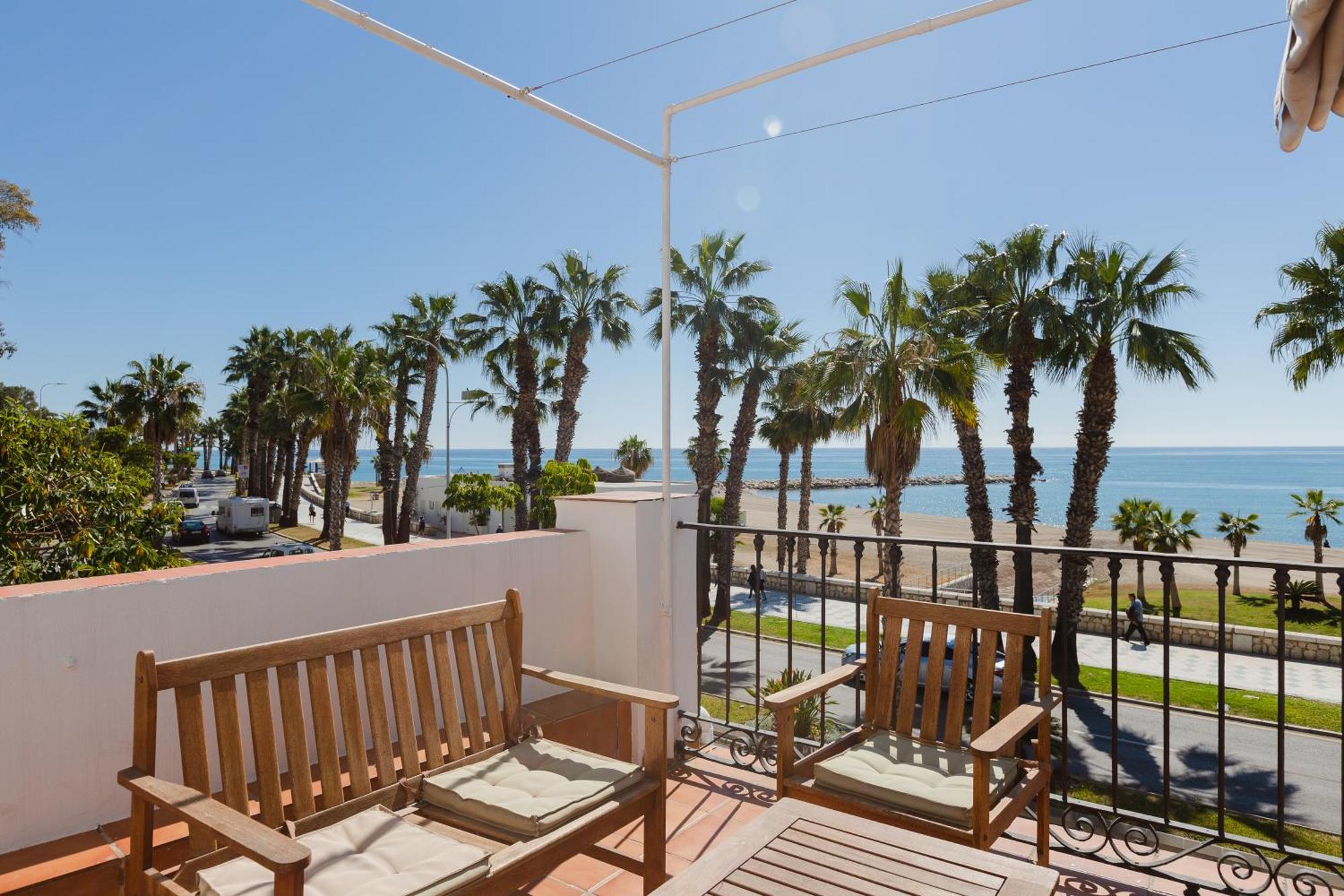 Con Encanto En Primera Linea De Playa Málaga