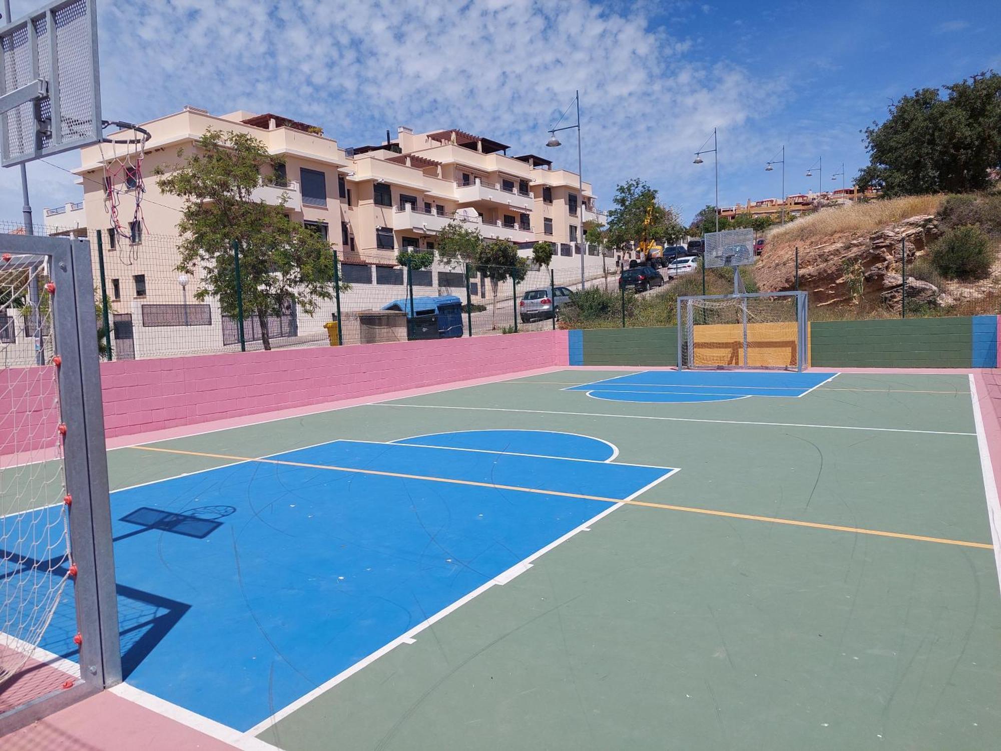 Bajo Con Jardin En Primera Linea De Playa Apartment *