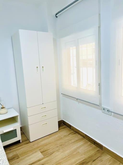 Apartment New Spacious And Cozy - Malaga