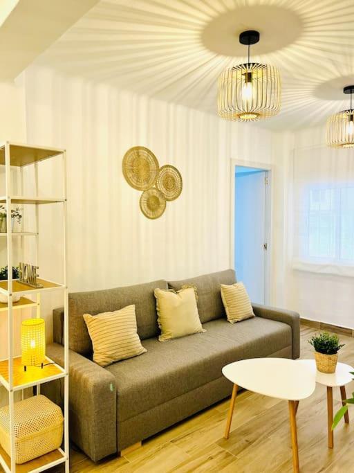 Apartment New Spacious And Cozy - Malaga