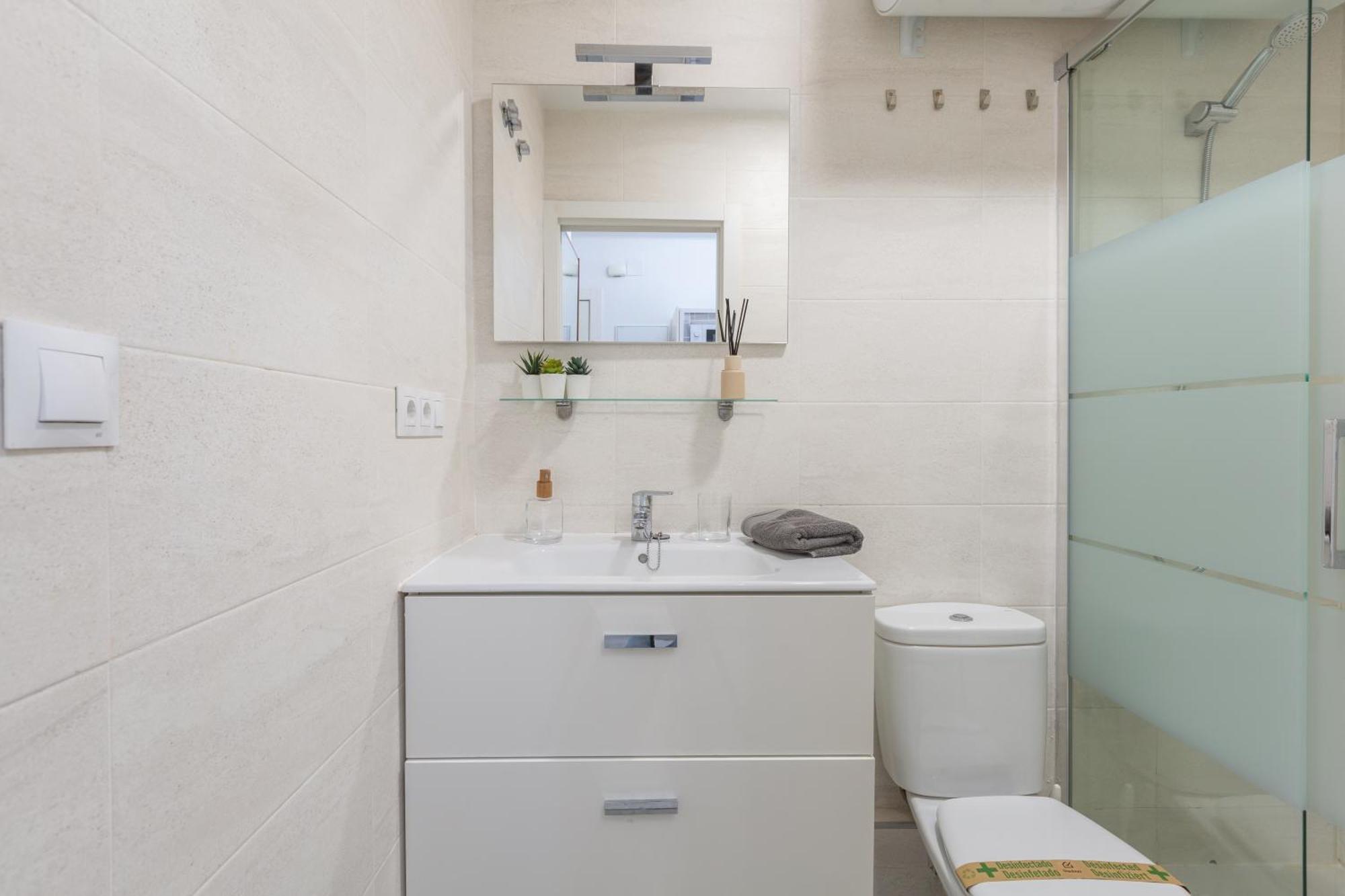 Santa Lucia - 1 Bedroom In The Heart Of The Centre Malaga