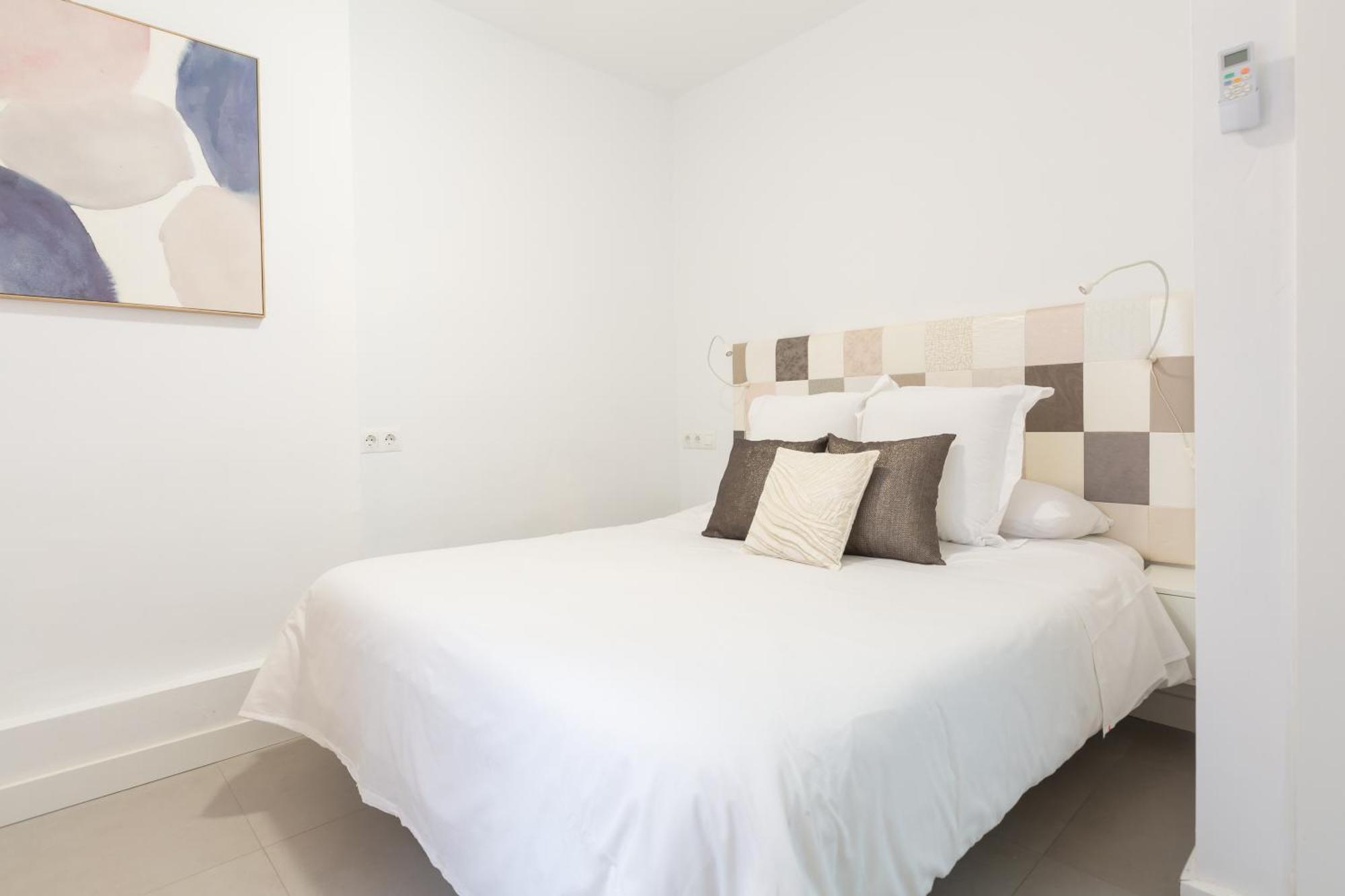 Apartment Santa Lucia - 1 Bedroom In The Heart Of The Centre Malaga