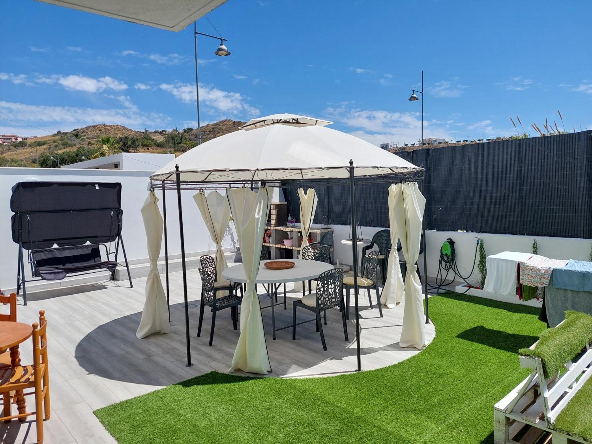 Apartment Bajo Con Jardin En Primera Linea De Playa