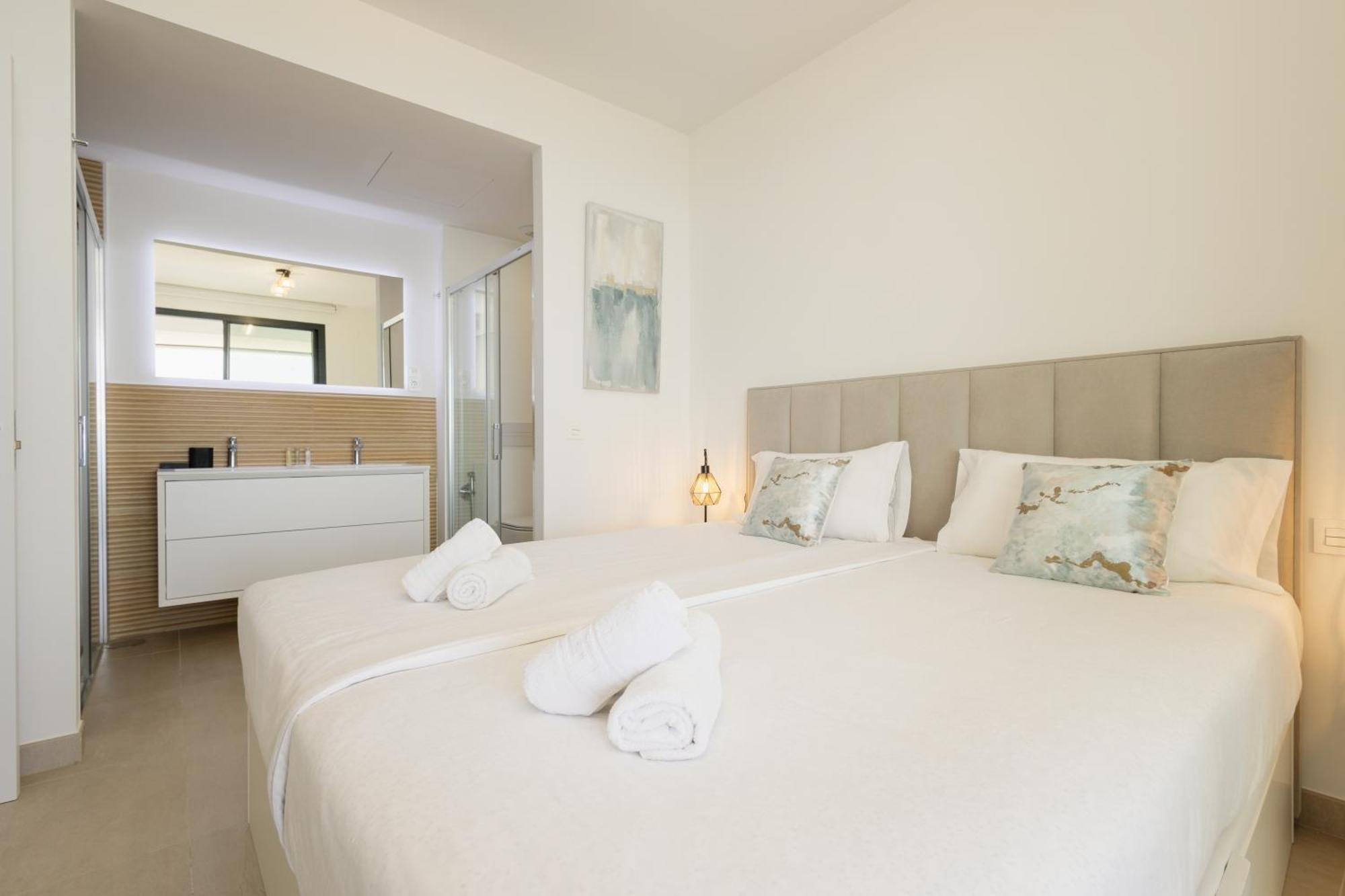 Modern Apartment, With Large Terrace And Panoramic Sea Views, In Fuengirola Malaga