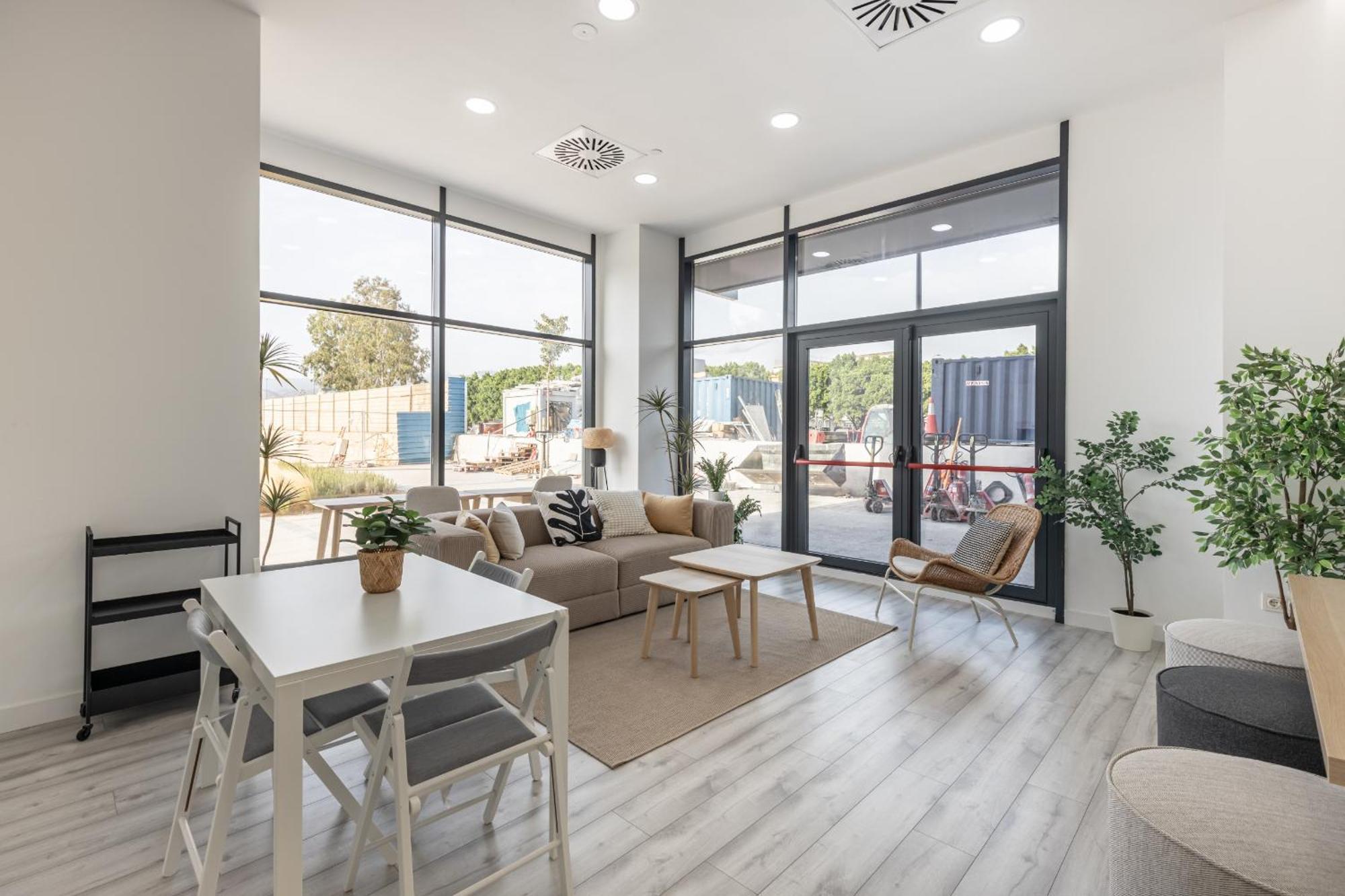 Skyline 5 Pool & Parking Free Apartment Malaga