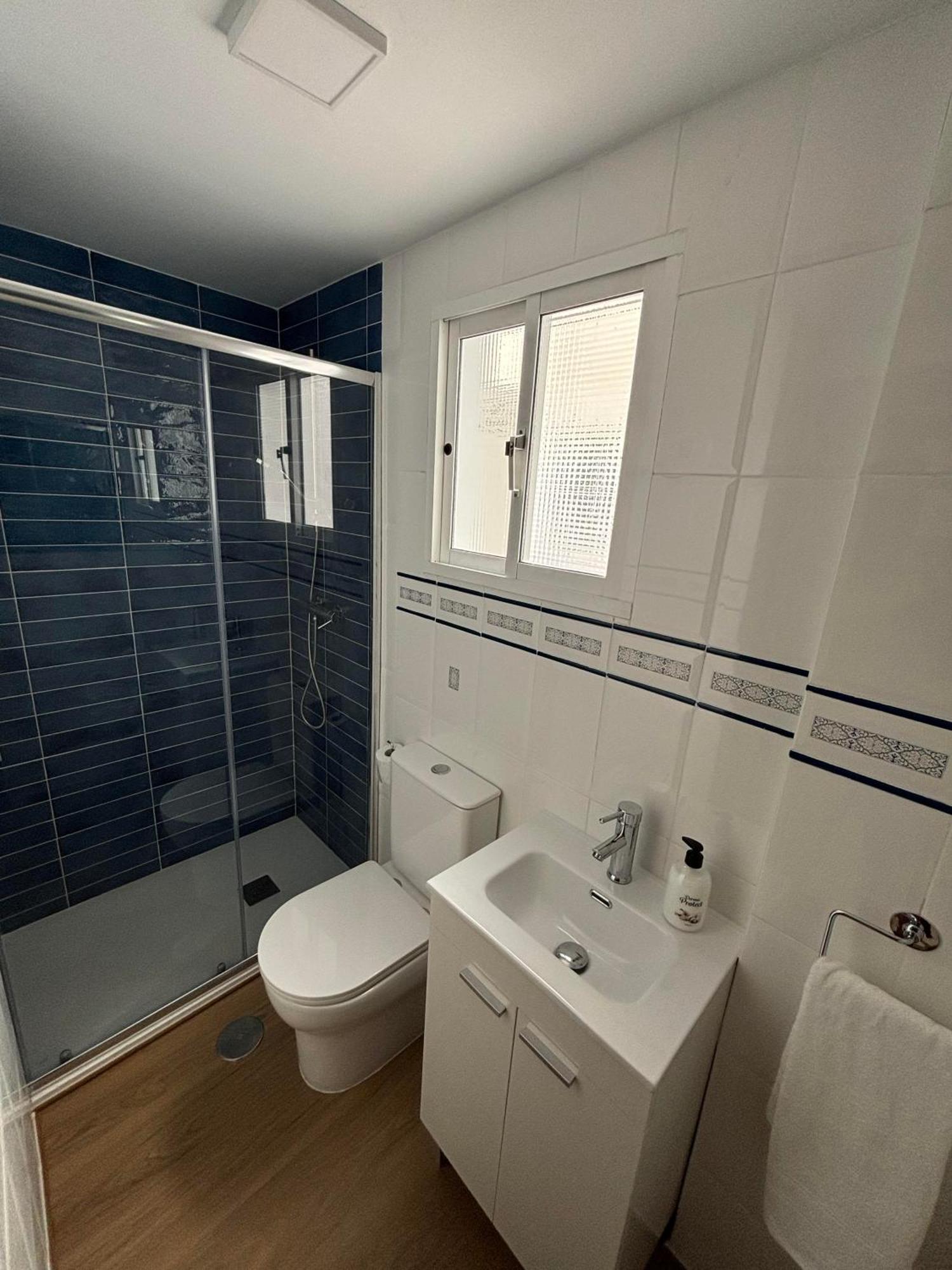 Piso Centrico Con Parking Privado Y Terraza Super Apartment