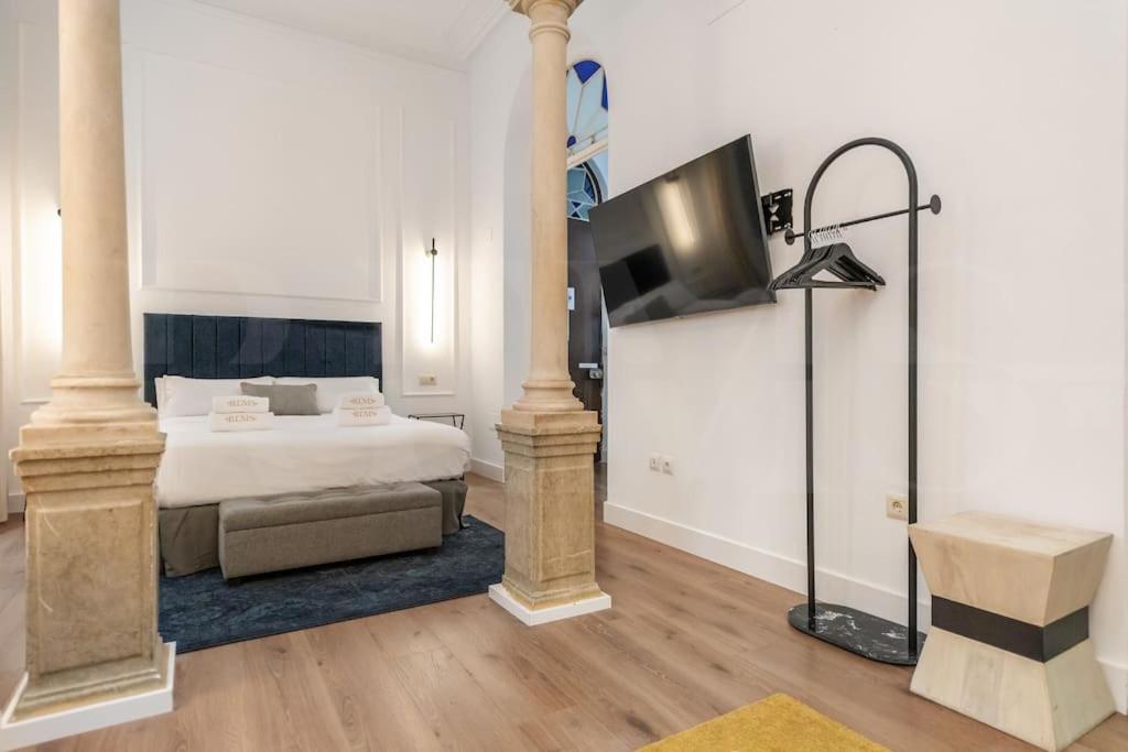 Historic Gem With Modern Comfort By Rems Apartment *