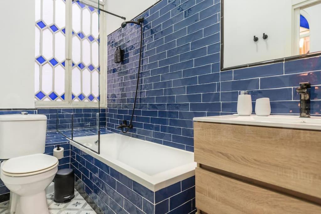 Historic Gem With Modern Comfort By Rems Apartment