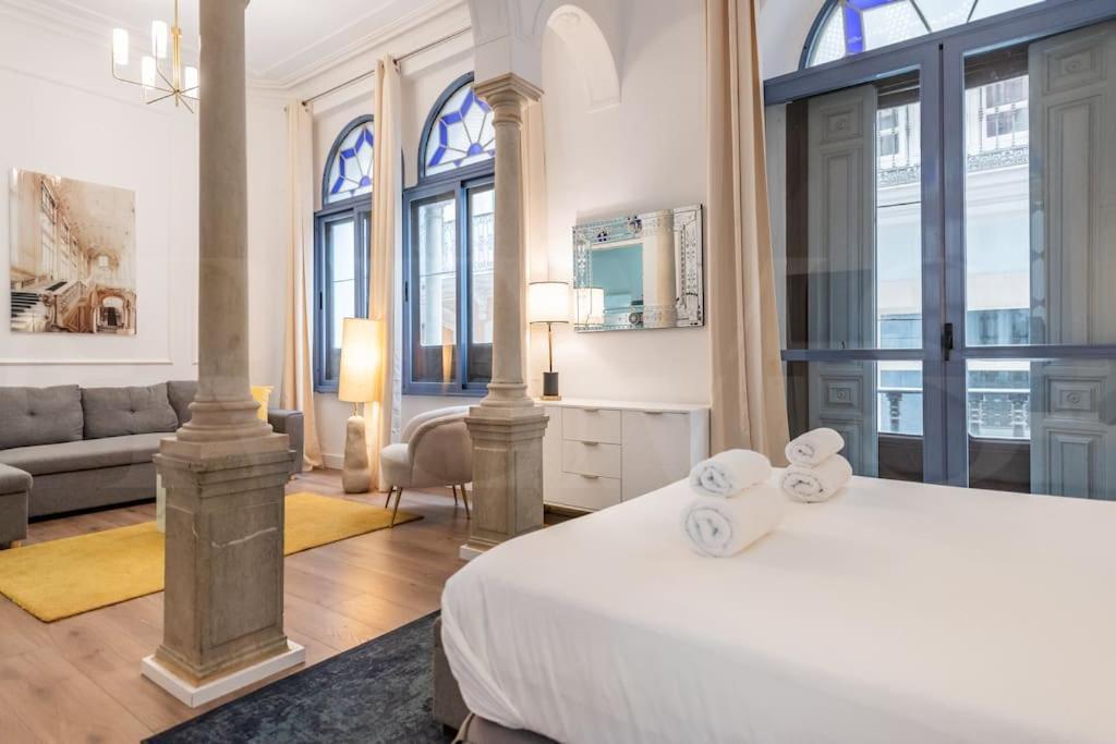 Historic Gem With Modern Comfort By Rems Malaga
