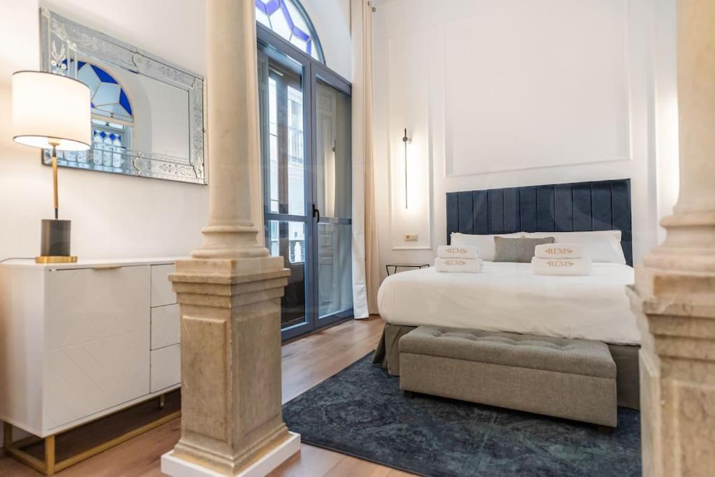 Historic Gem With Modern Comfort By Rems * Malaga