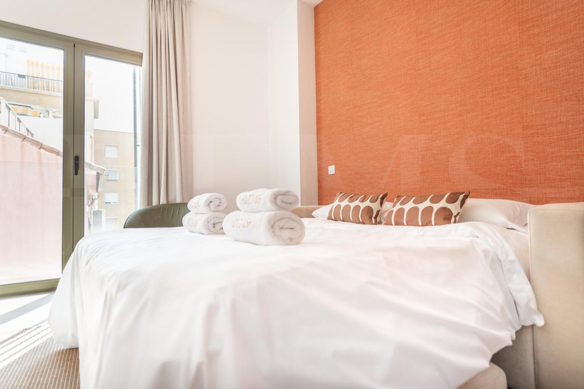 Sunny With Terrace By Rems * Malaga